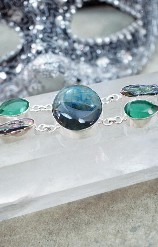 Pulsera Trenzada de Hilo y Plata
